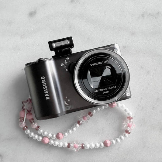 Samsung Grey and Silver Cameras-and-accessories